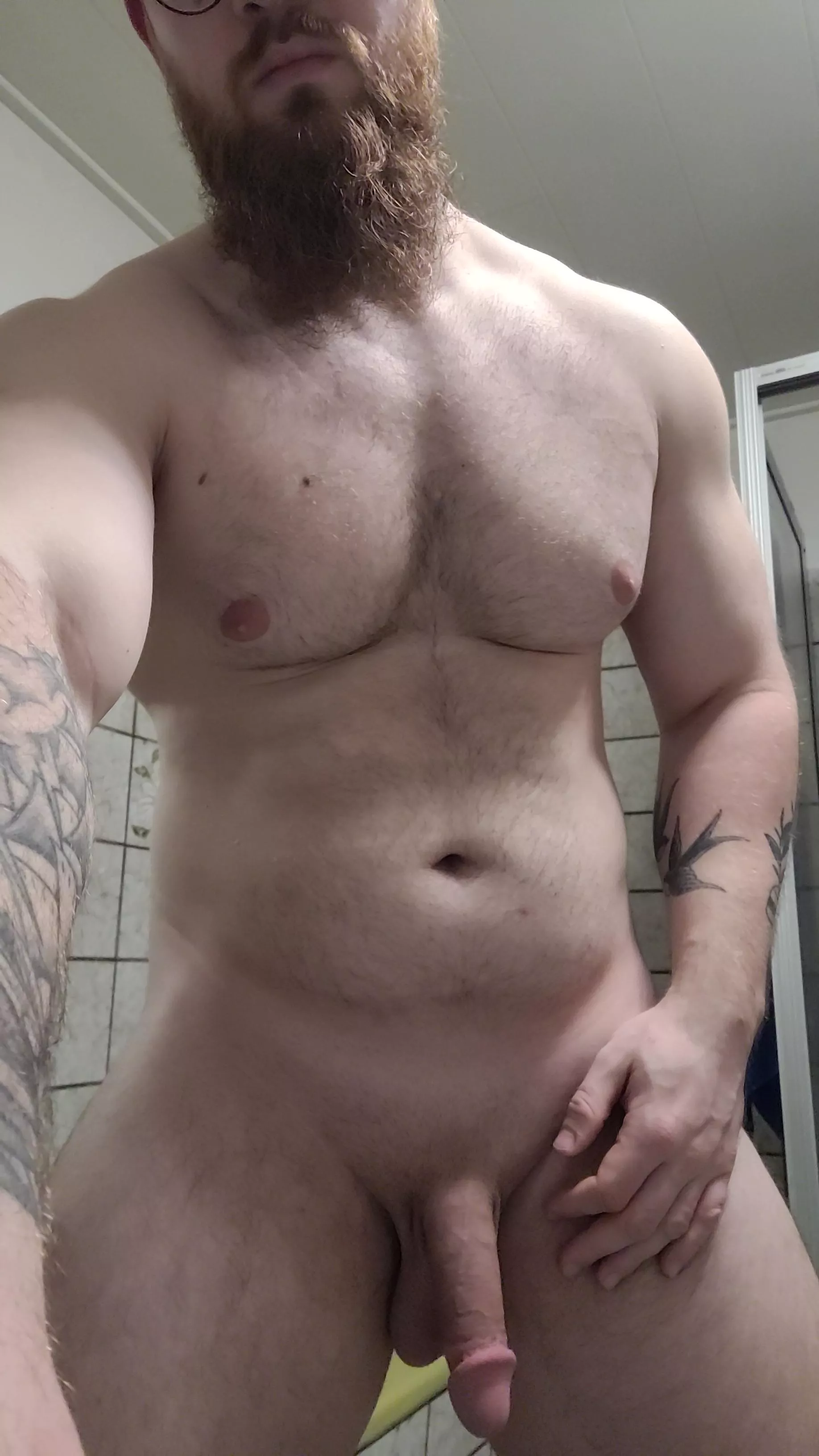 Got a pretty bad hangover. Finally made it under th shower posted by Vikings_Lust