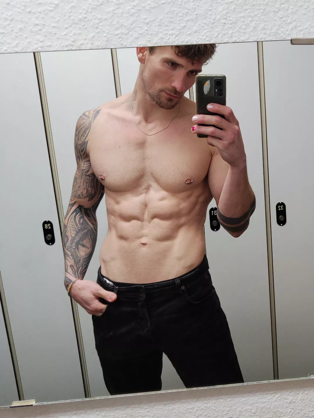 Hii.feeling sexy today:) posted by CuteProfile9316