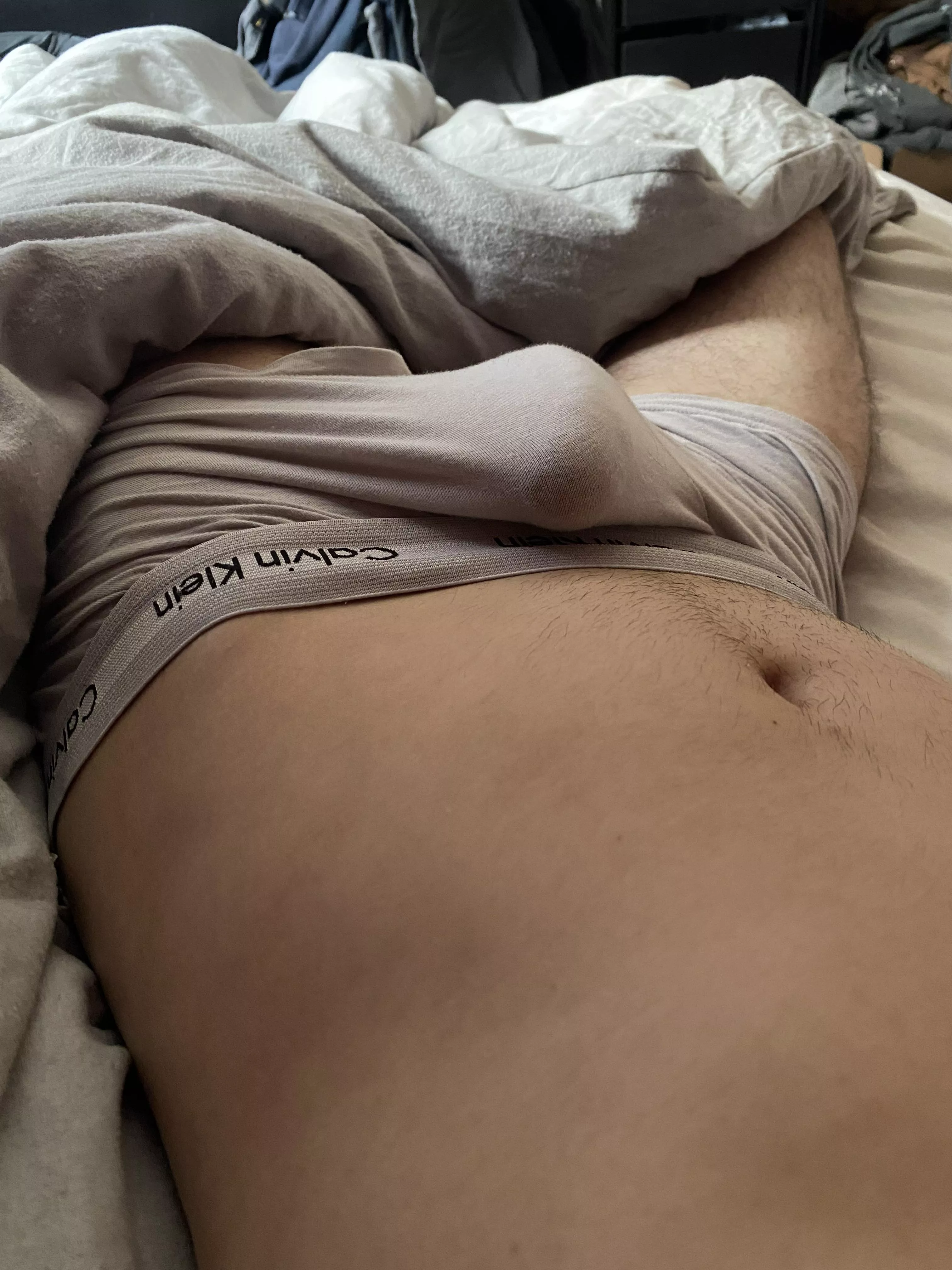 Hmu young twinks kyle_kek posted by Swimming-Exit2126