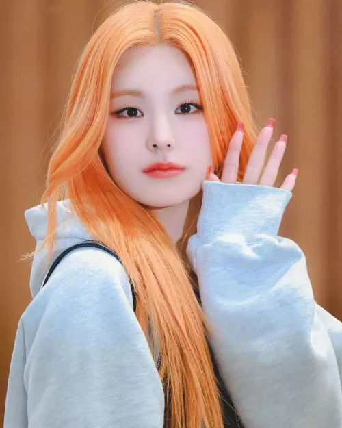 Hwang Ye-ji by BusyFlower9