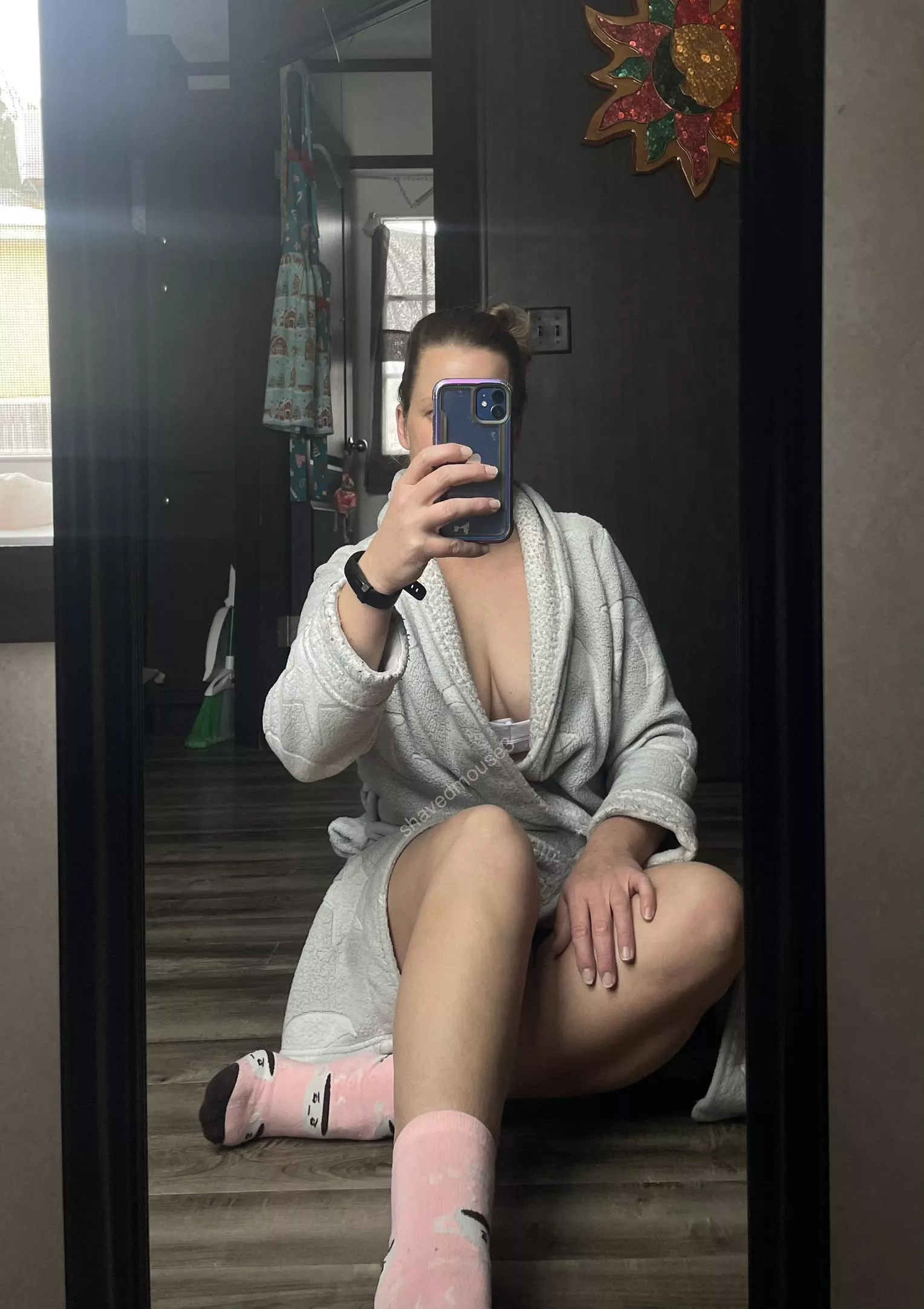 I don’t think this robe will untie itself posted by shavedmouse3