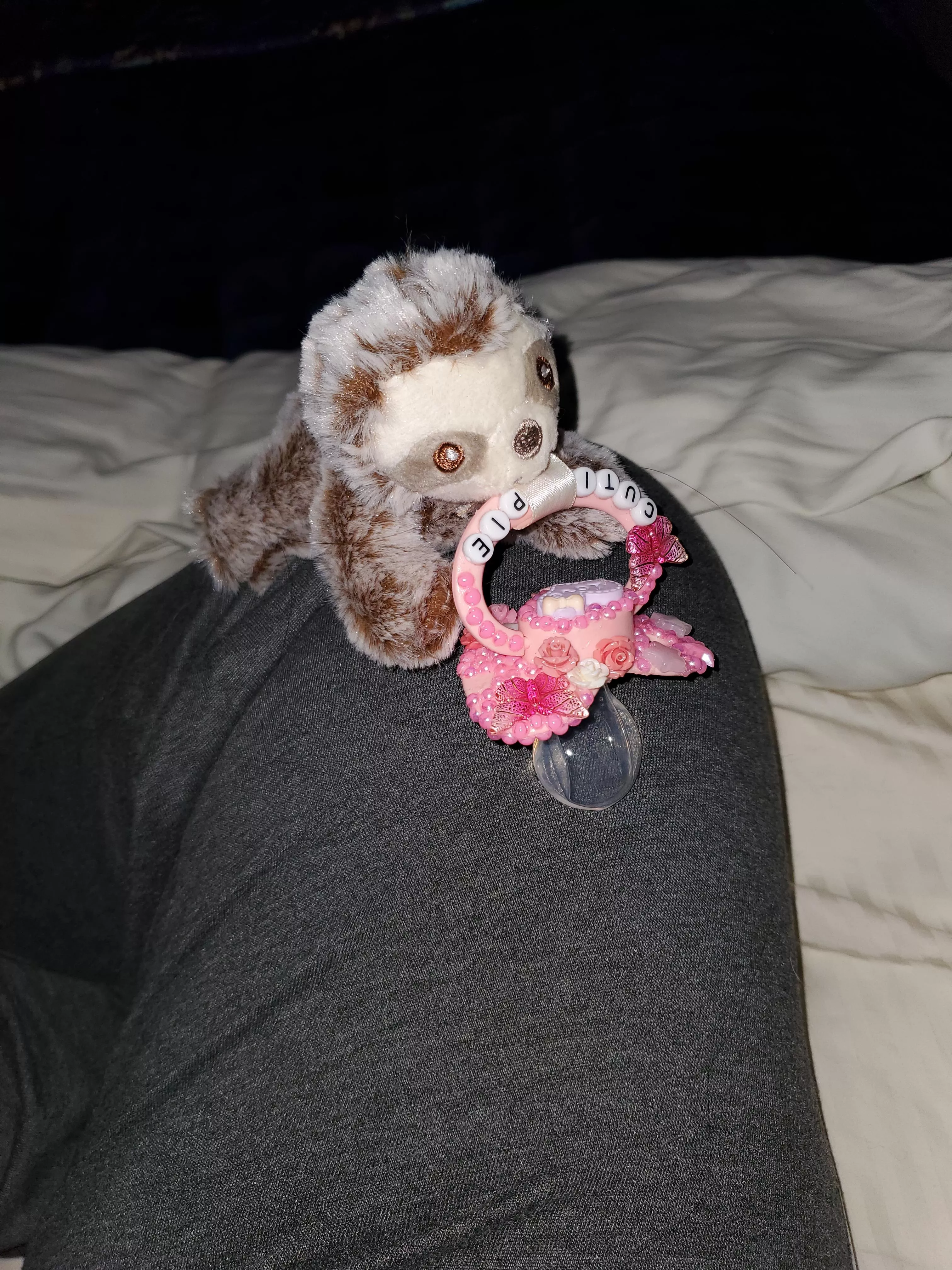 I gots a new friend! posted by throwaway529378