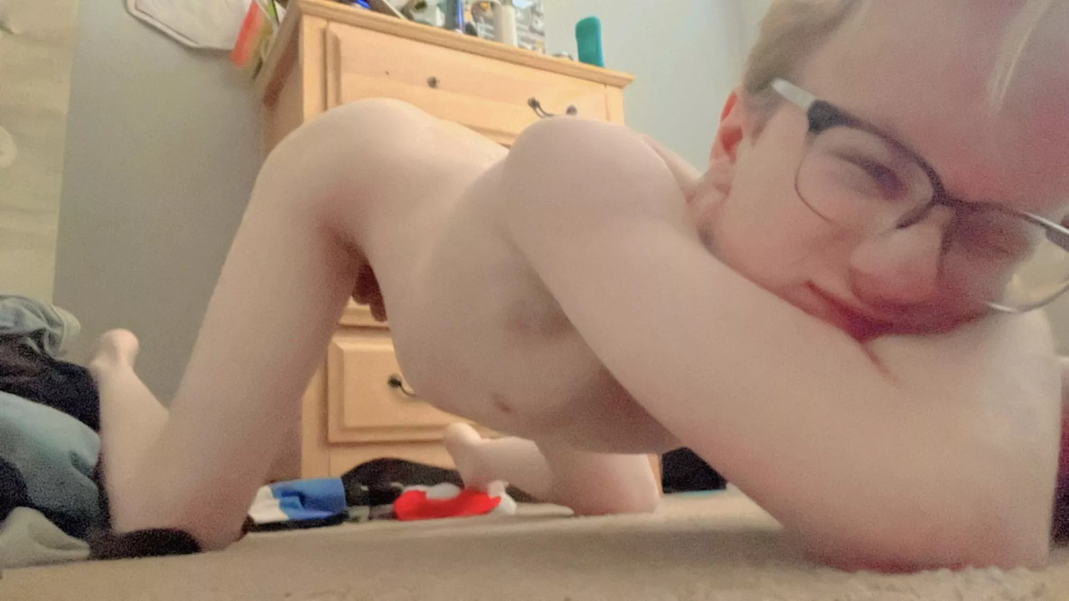 i need a big strong man >///< posted by deeemjayy