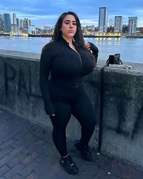 In theory this is not a revealing outfit by ThisIsNotALoveStoryy