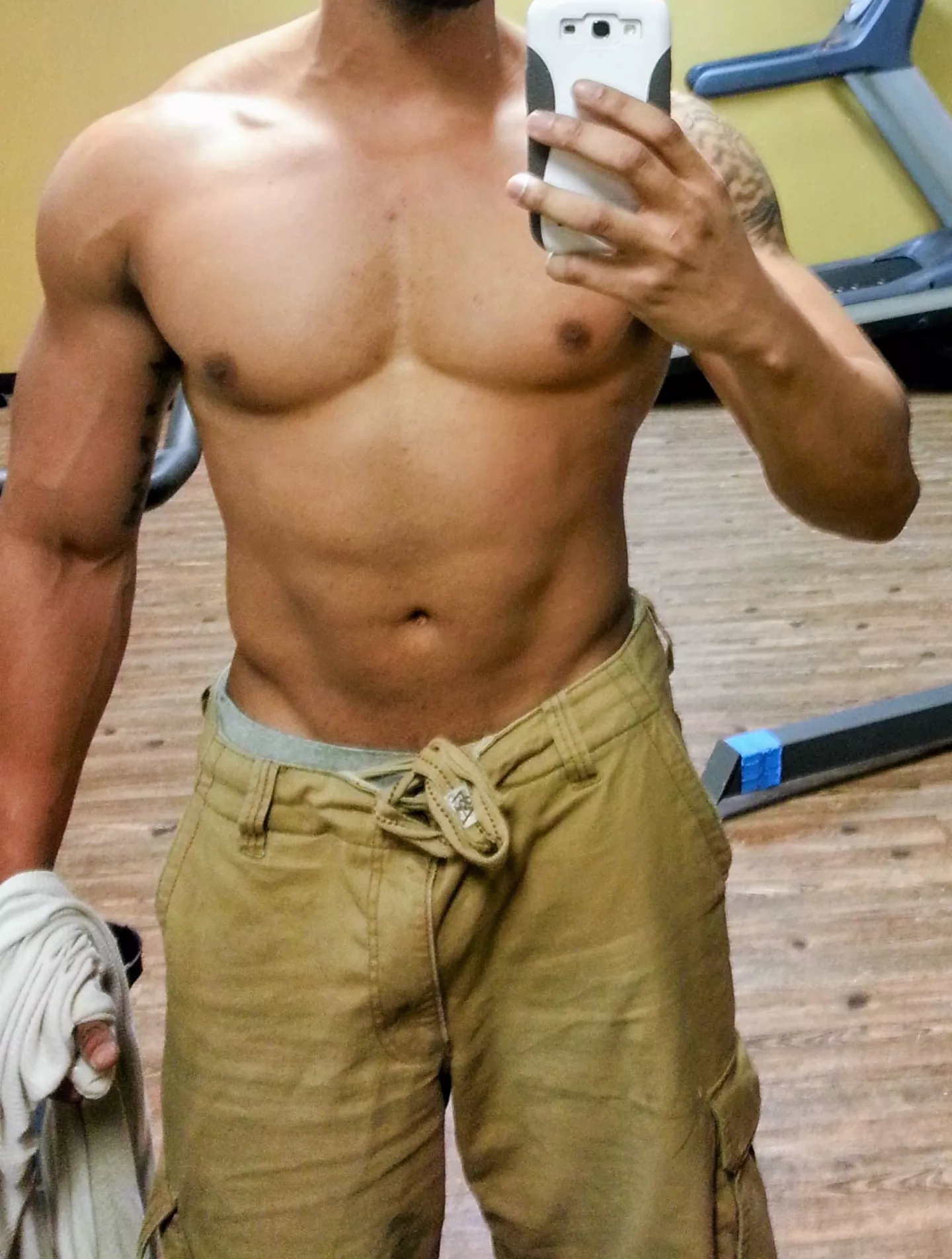 Ladies...35 bull in Nola for hire and surrounding areas.. certified hoe training posted by SpiteBoth3964