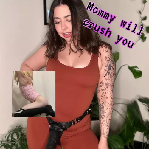 Let mommy crush you! U/jadejungles fan content ❤️ by stacywantsyoupls