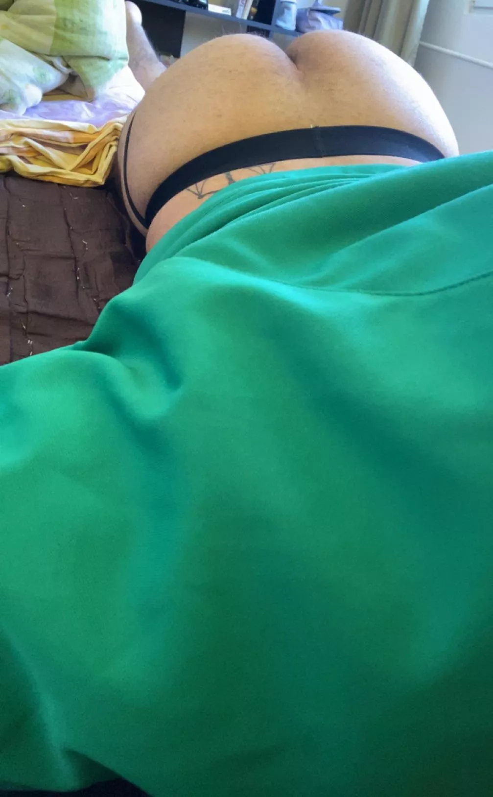 My ass so fat😫 posted by Falkenstern