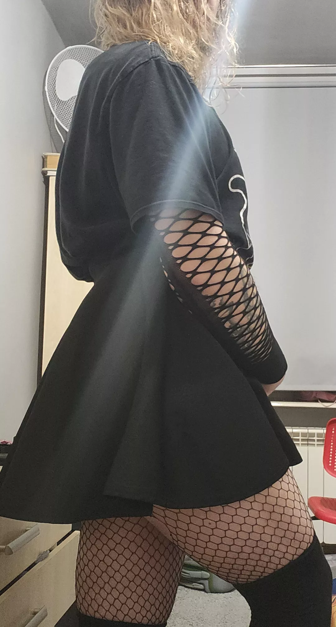 New outfit and hair getting long finally ^^ posted by KlarownyMocz