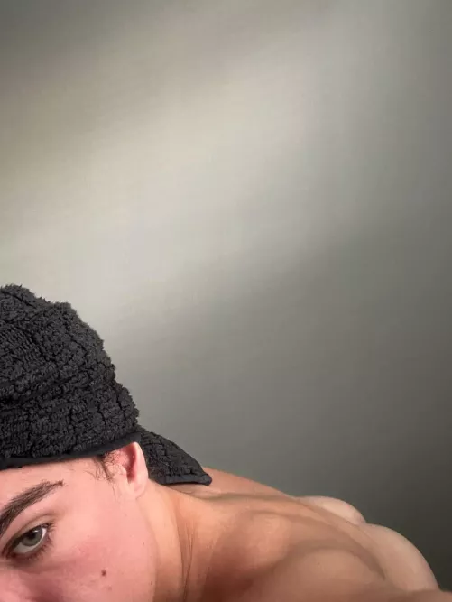 NSFW sometimes I think my butt is to small by luminouslifeline842