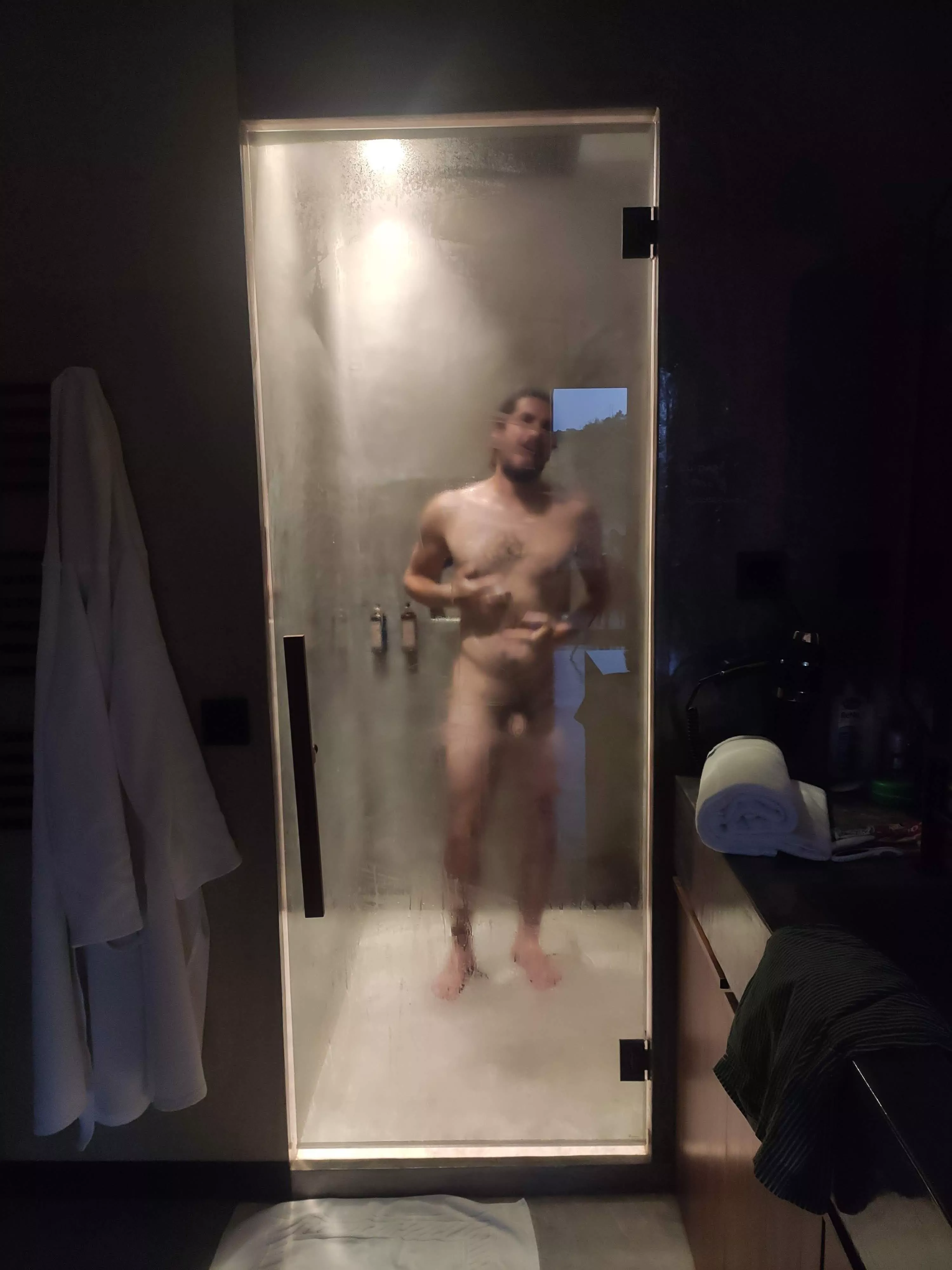 Posing for my gf while showering at the hotel posted by zeta044