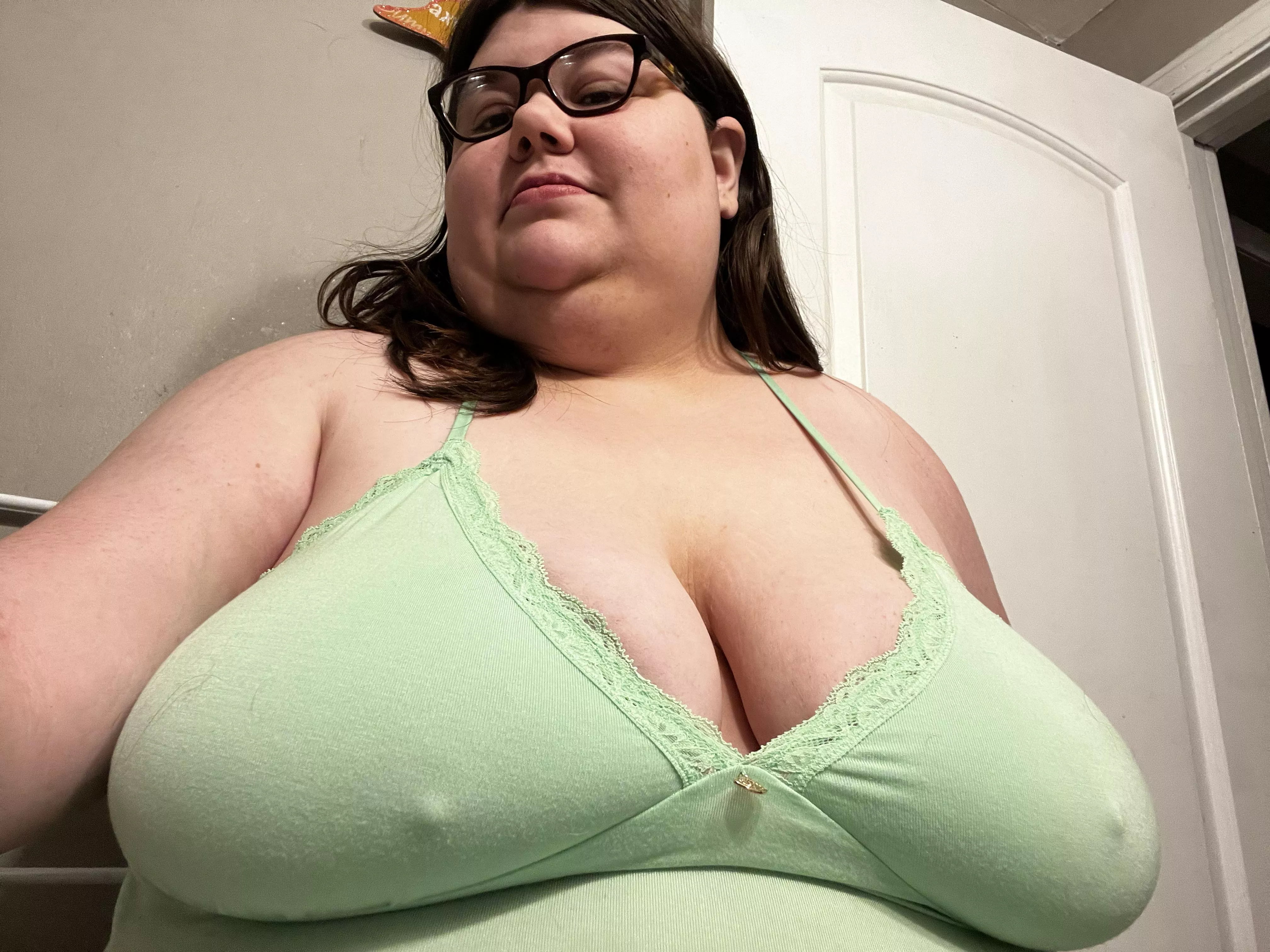 They need your attention 🥵 posted by Hanna_Valdez