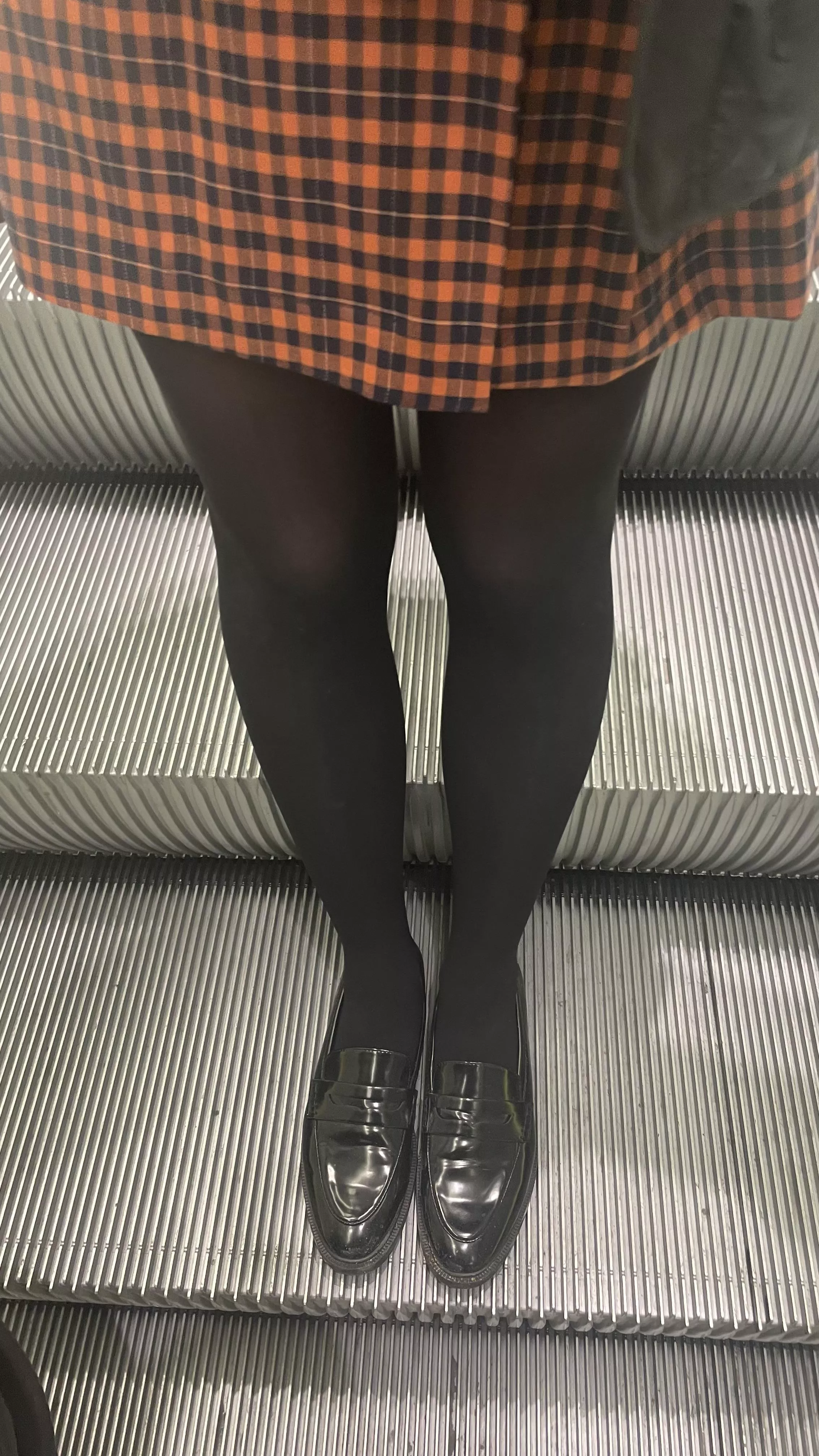 Want to see my shoes come off (F) posted by JoinTheunicorn