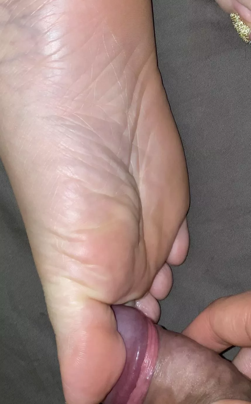 Wife’s Sleeping Toes and Soles Pleasing Me posted by TZDWSS