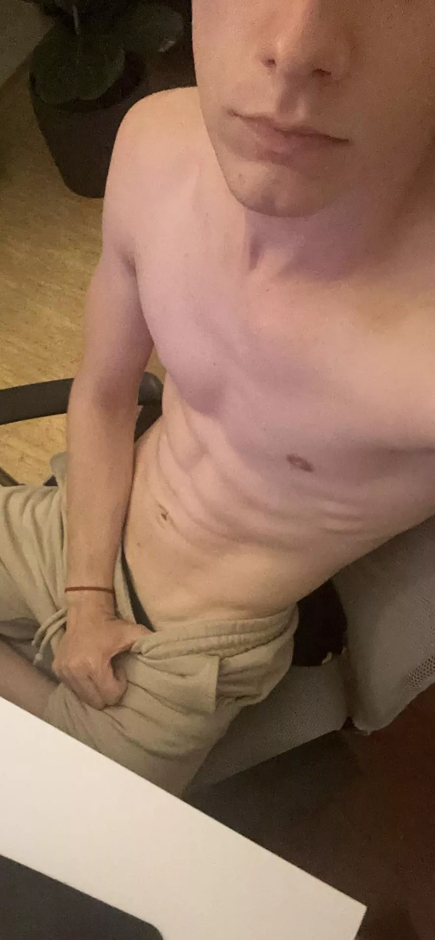 22 swimmer. Juicy asses or big dicks hmu ;) Snap: johnyydavis posted by Specialist-Ad-6542