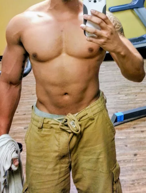 35 M4F (Nola and surrounding areas) black bull for hire for singles and or wives by SpiteBoth3964