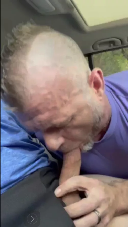 45 M4M Broward/Fort Lauderdale. Looking for some fun, suck and service. Hosting Hottub Fun in my private backyard by Shamrock1023