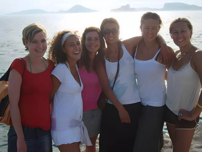 6 by the sea, L-R by Neither_Accident_811