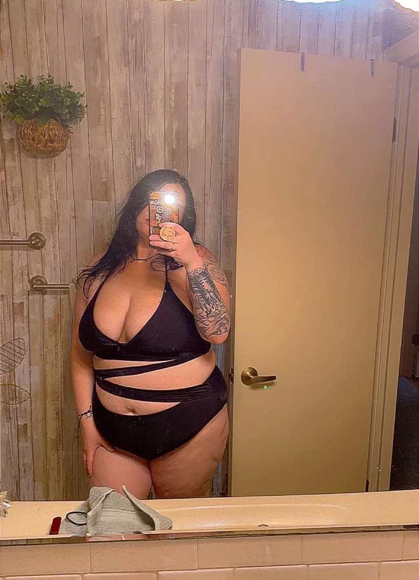 am I your type? be honest posted by DatabaseOwn774