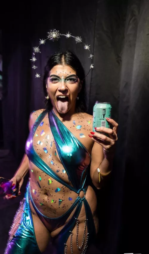 Backstage and ready. How good is your aim? by Allthatjasmine7