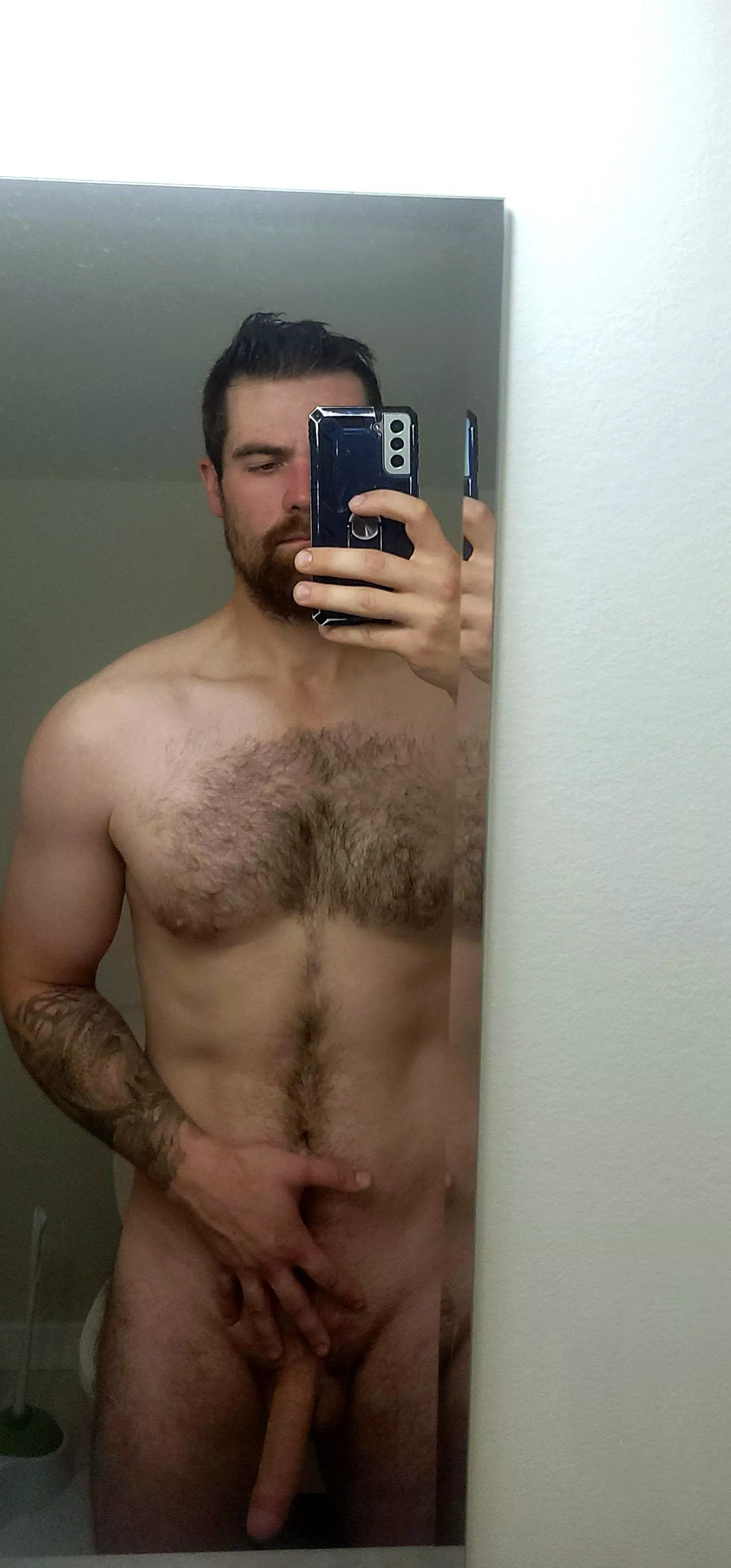 Beard and a boner posted by eMPtY122