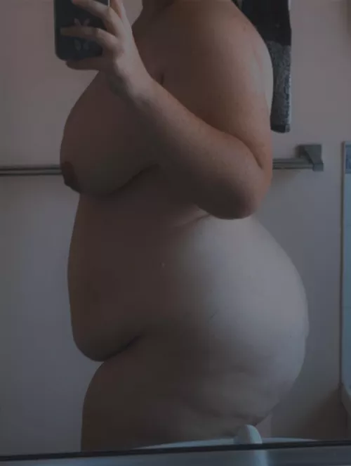 Bend me over and spank me 😝❤️‍🔥 by Curvylicious977