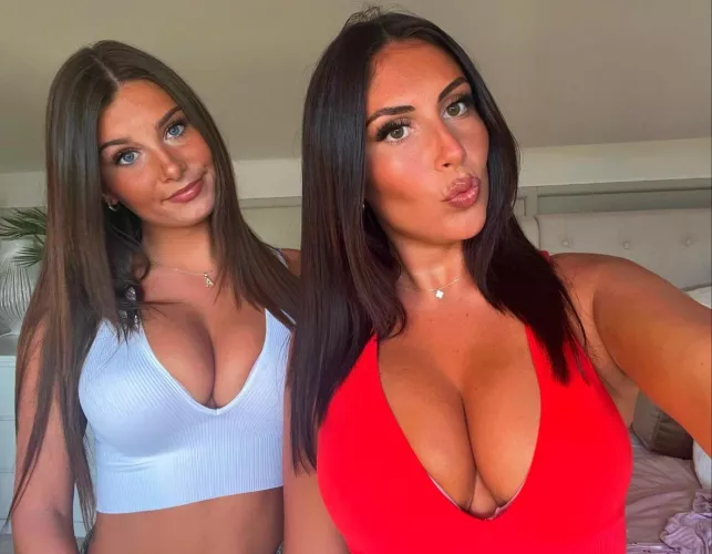 Blue or Red? by RicochetBizkit