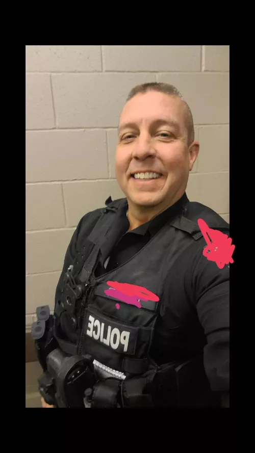 Cincinnati seeking F by officerbriand