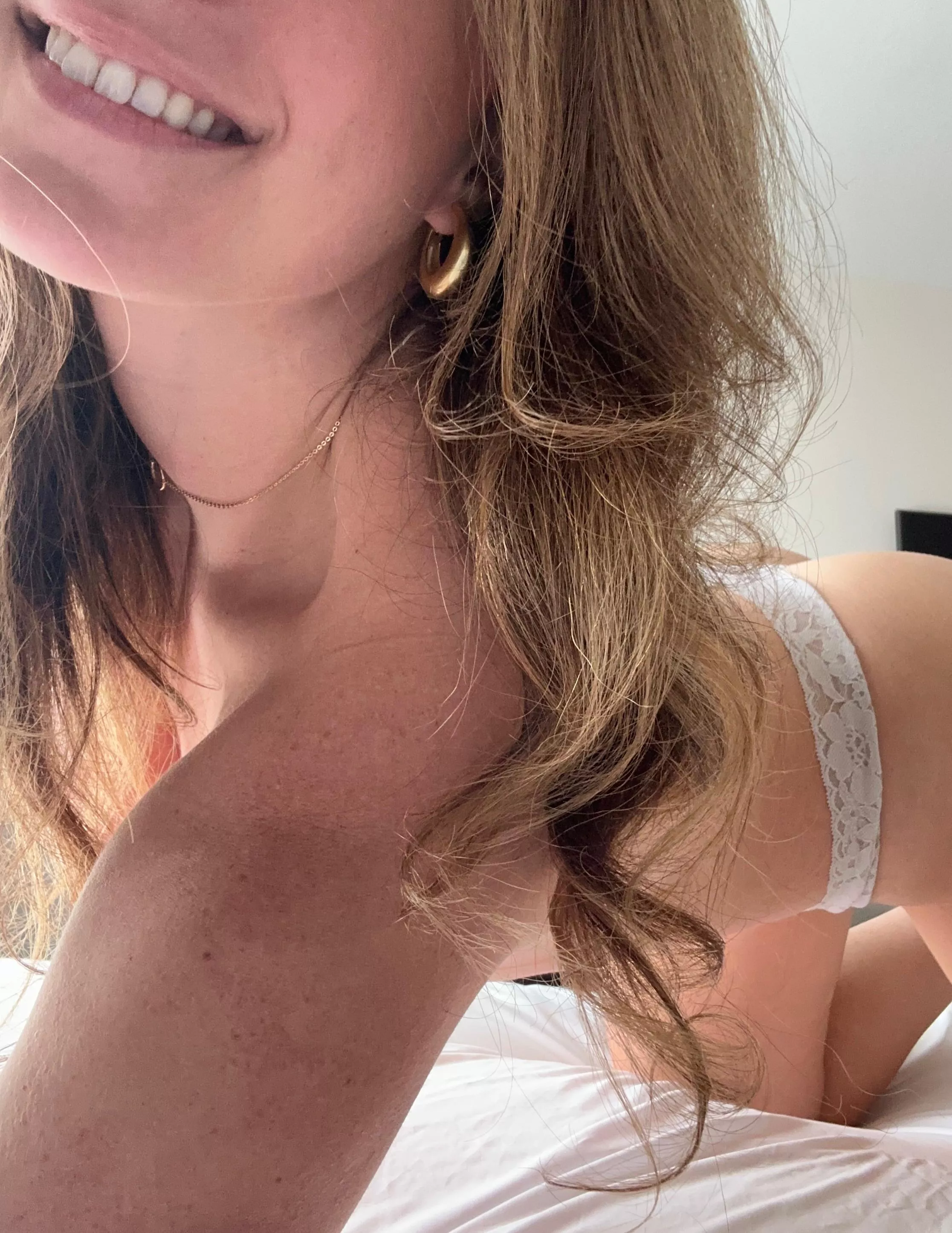 Come keep me company 😘 posted by DaisyV1123