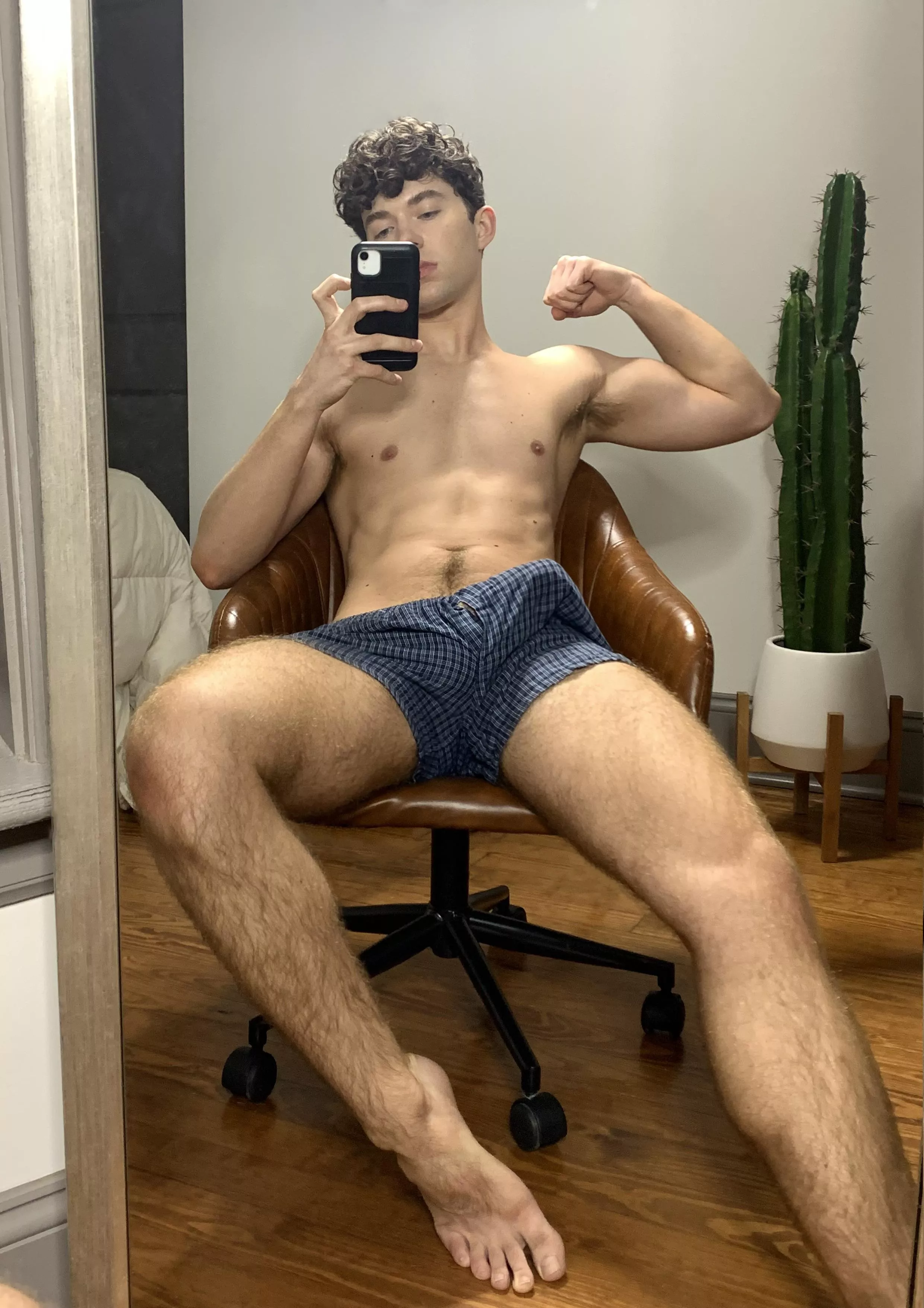 Come put ur face in my bulge posted by ElsaGermaineRiley