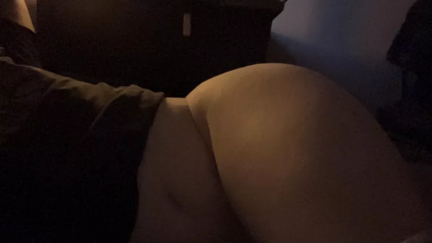 Come to bed with me by ldrah