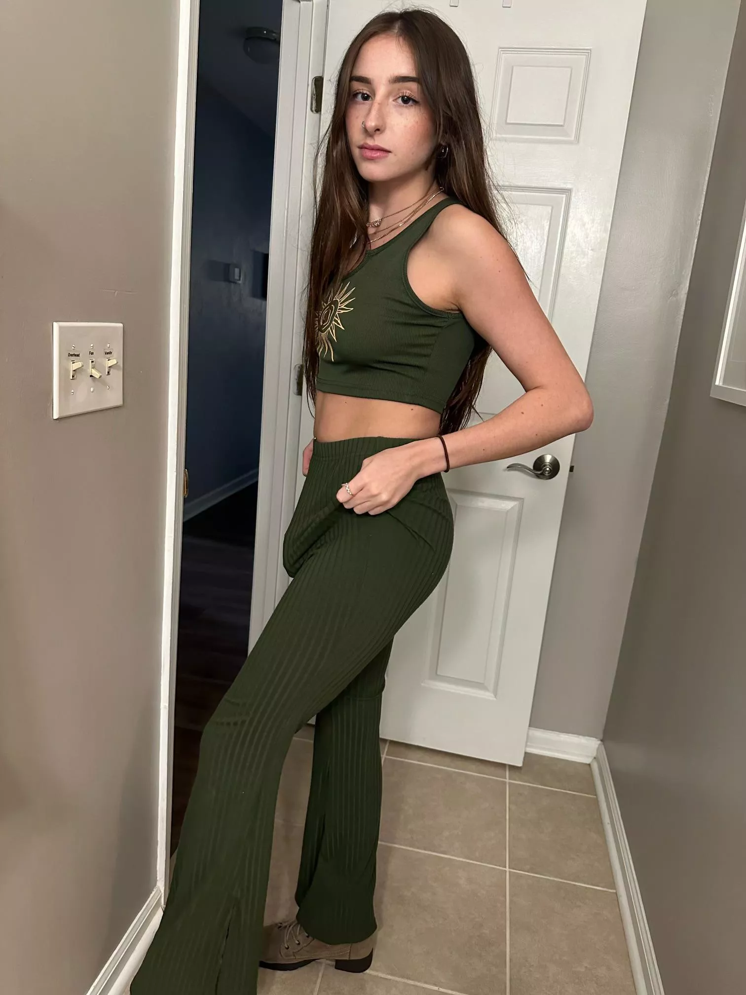 Comment yes if I can be your girlfriend posted by StylishKudi