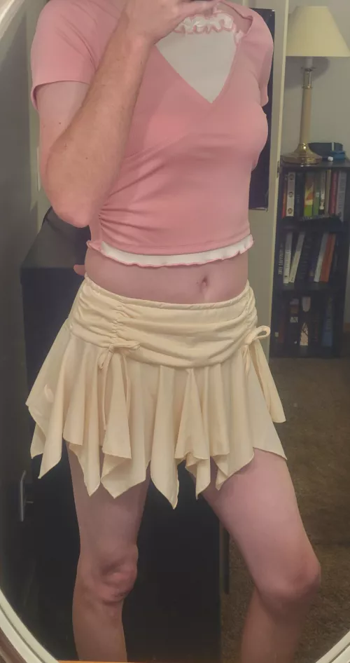 Cute lil skirt I just bought! New top too 🩷 by AshButts9