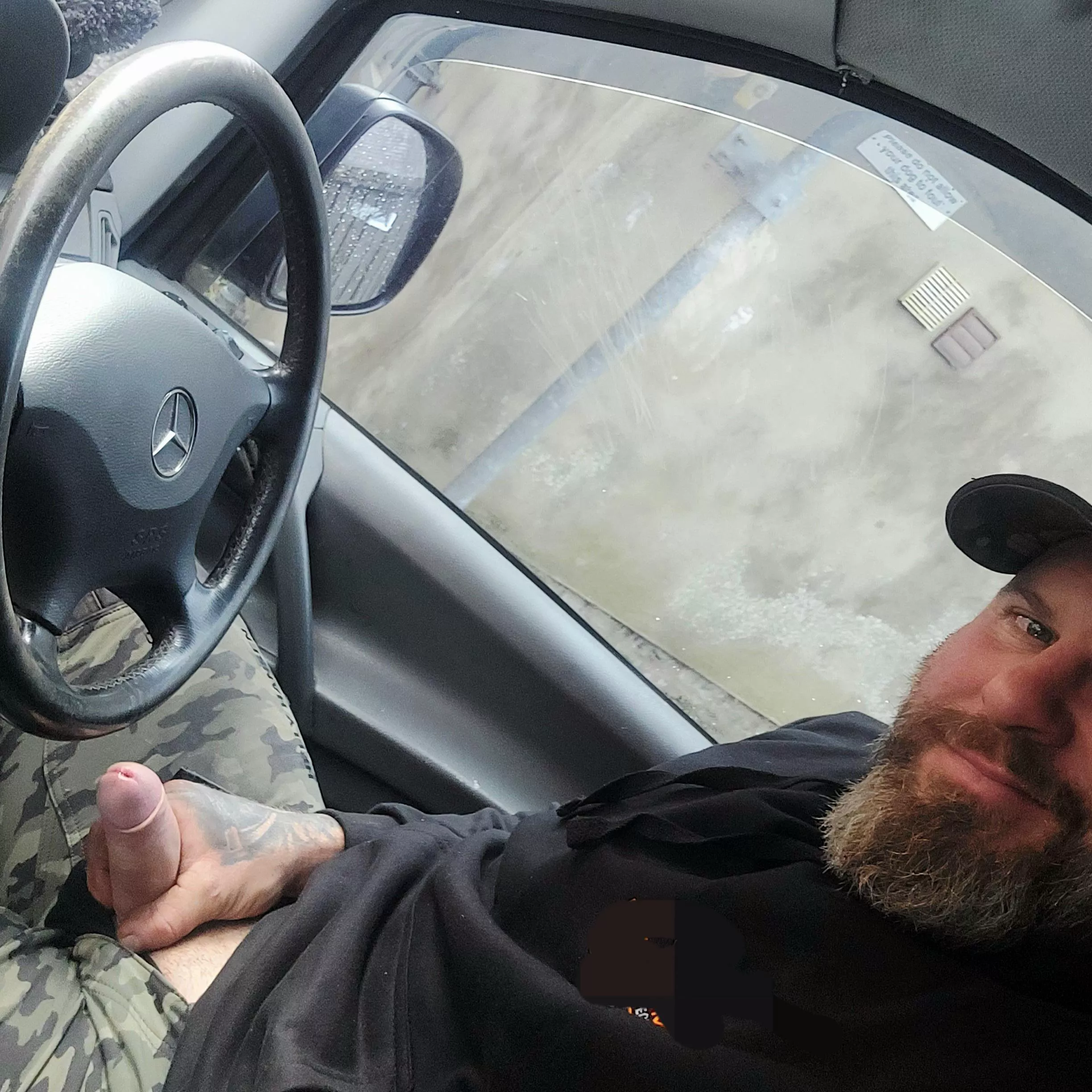 Get in I'm horny (43) posted by daddy5147