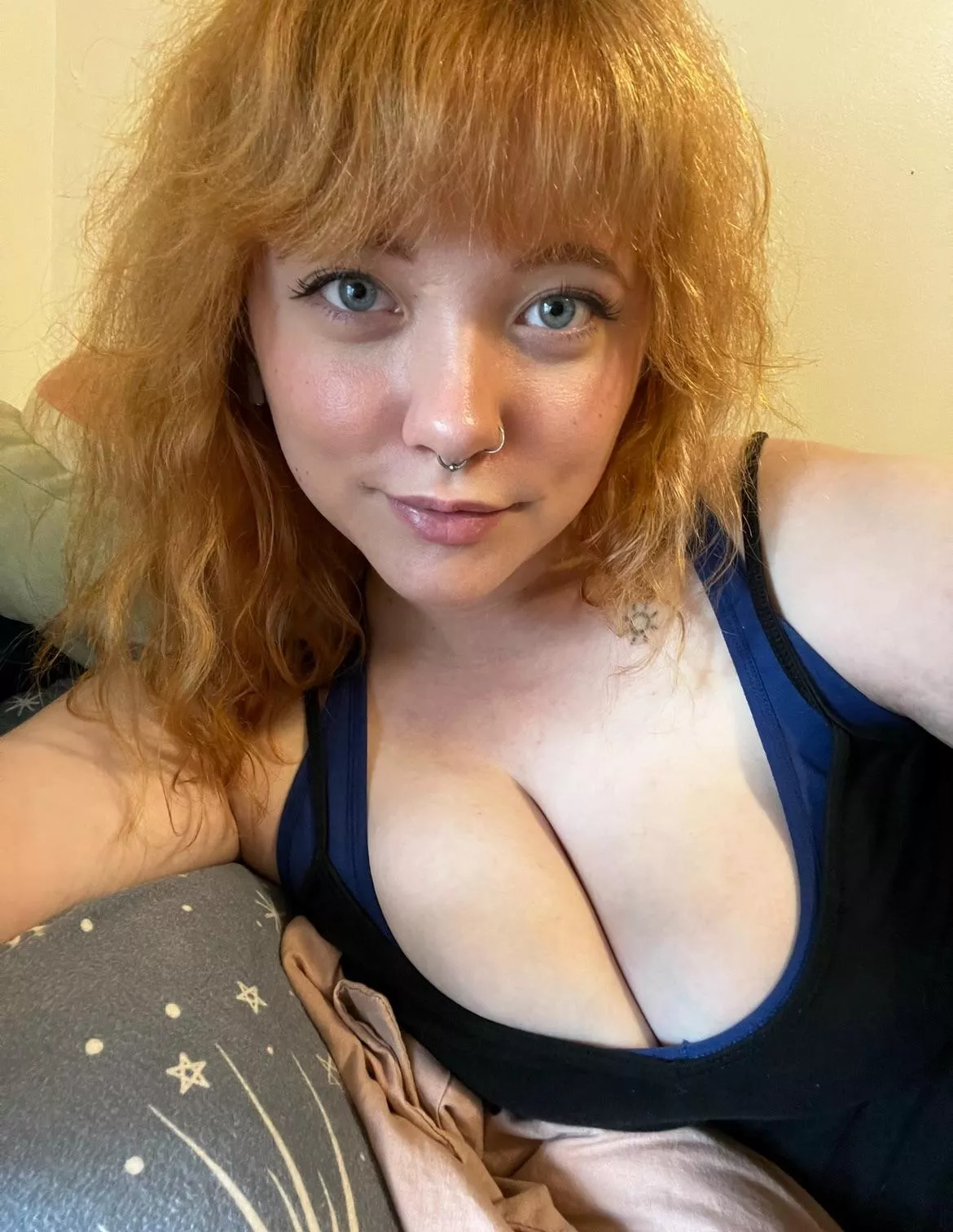 Good morning! Hope you’re enjoying the weather and soaking up some vitamin D today [f] posted by vibranthoney