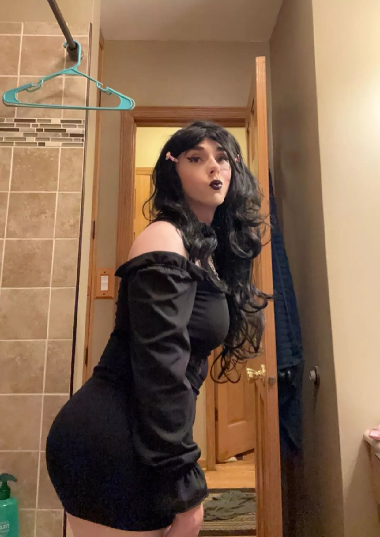 How do I look? posted by Excellent-Source-717