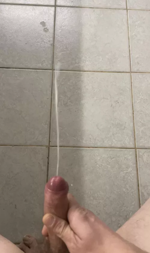 Huge cum after a long day 🤤 by Exage92