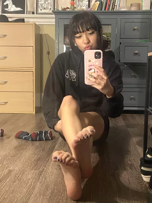 i hope i pop up in your 3am thoughts 💜 by MercurySoles