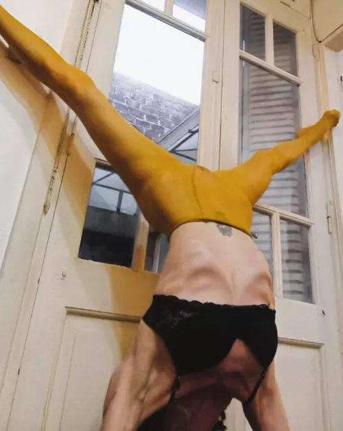 I love doing pirouettes!! by Tonialov