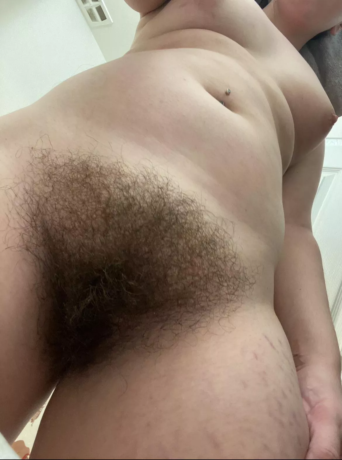 i love how my hair is starting to grow down my thighs...🥰 posted by baby_sophia20