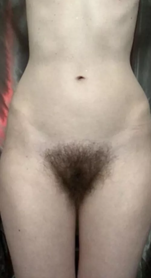 I’m petite, but my bush is thick by Manicpixiepanties