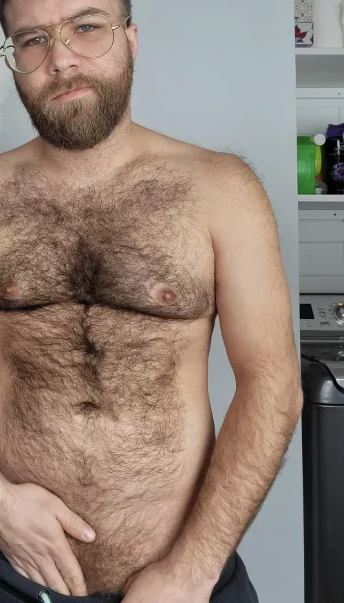 Just a hairy daddy in need of your attention by hairyMtl