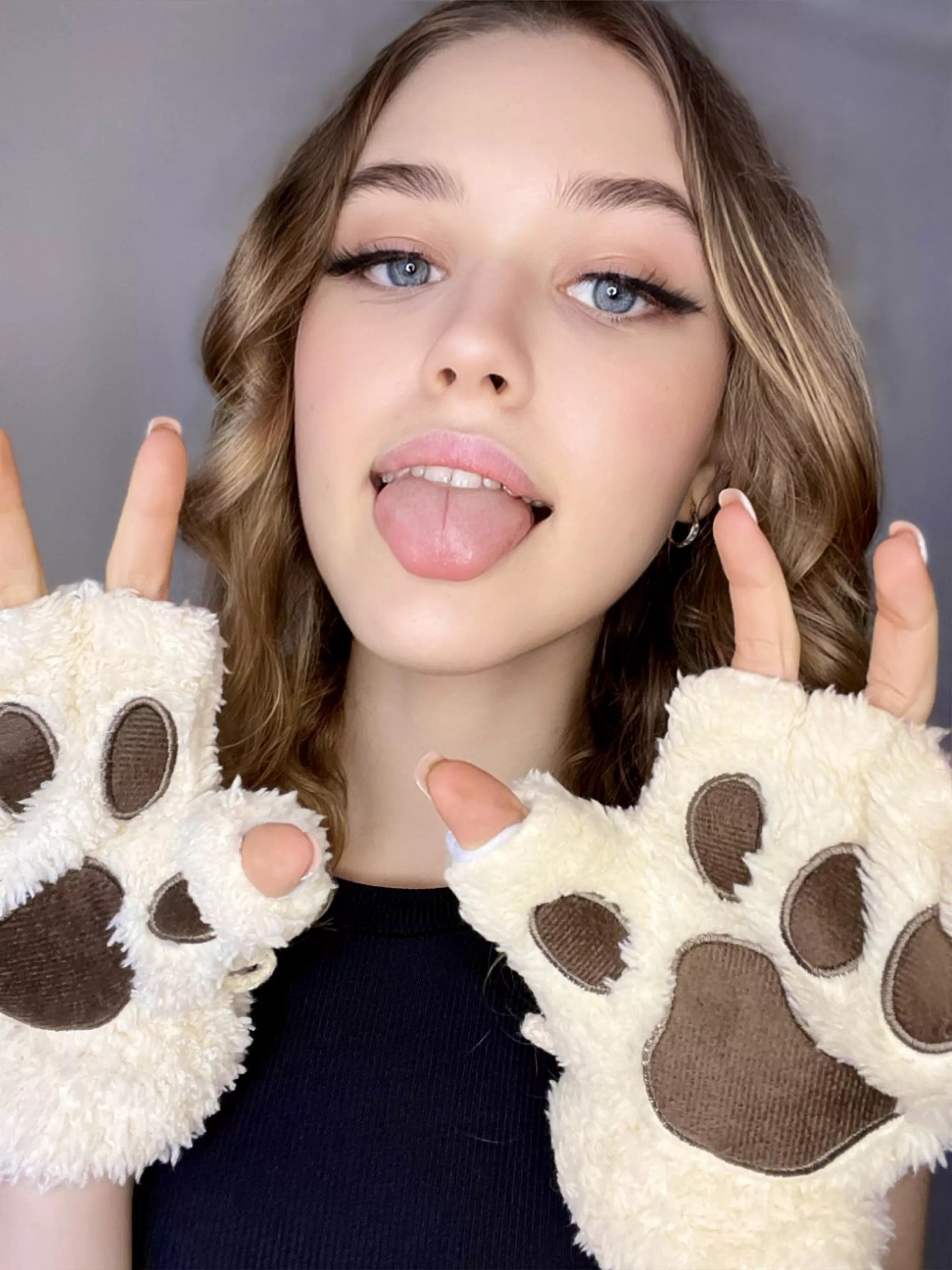 Kiss this kitten posted by Saige_Anne