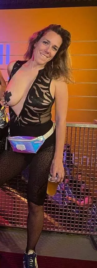 Love the attention I get for my tits at party's. Obviously did not go home alone posted by Drunk_Drunk_Go