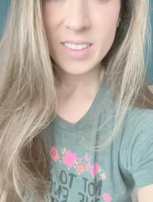 Mhmmm (dm open) not interested in dick pics by mreddit_2024