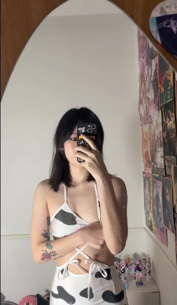 My classmates don't dare ask me out on a date posted by PhotoWorth