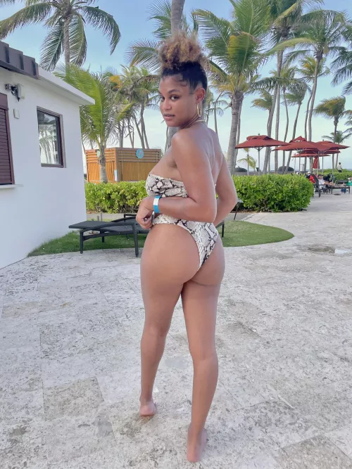 One piece hottie by Unlucky-Ad4574