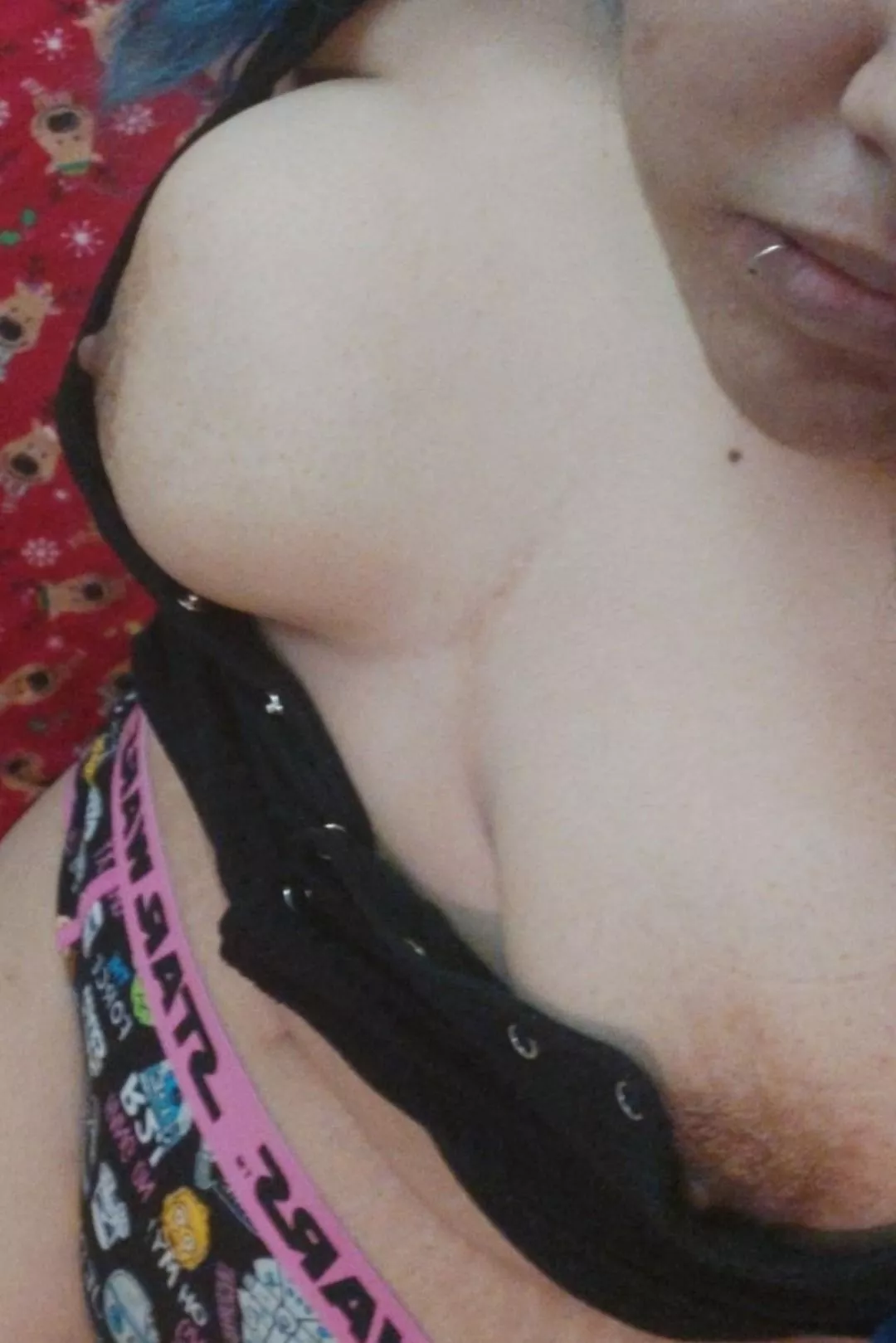 Peeking out 🫣 posted by ReasonableStory1138