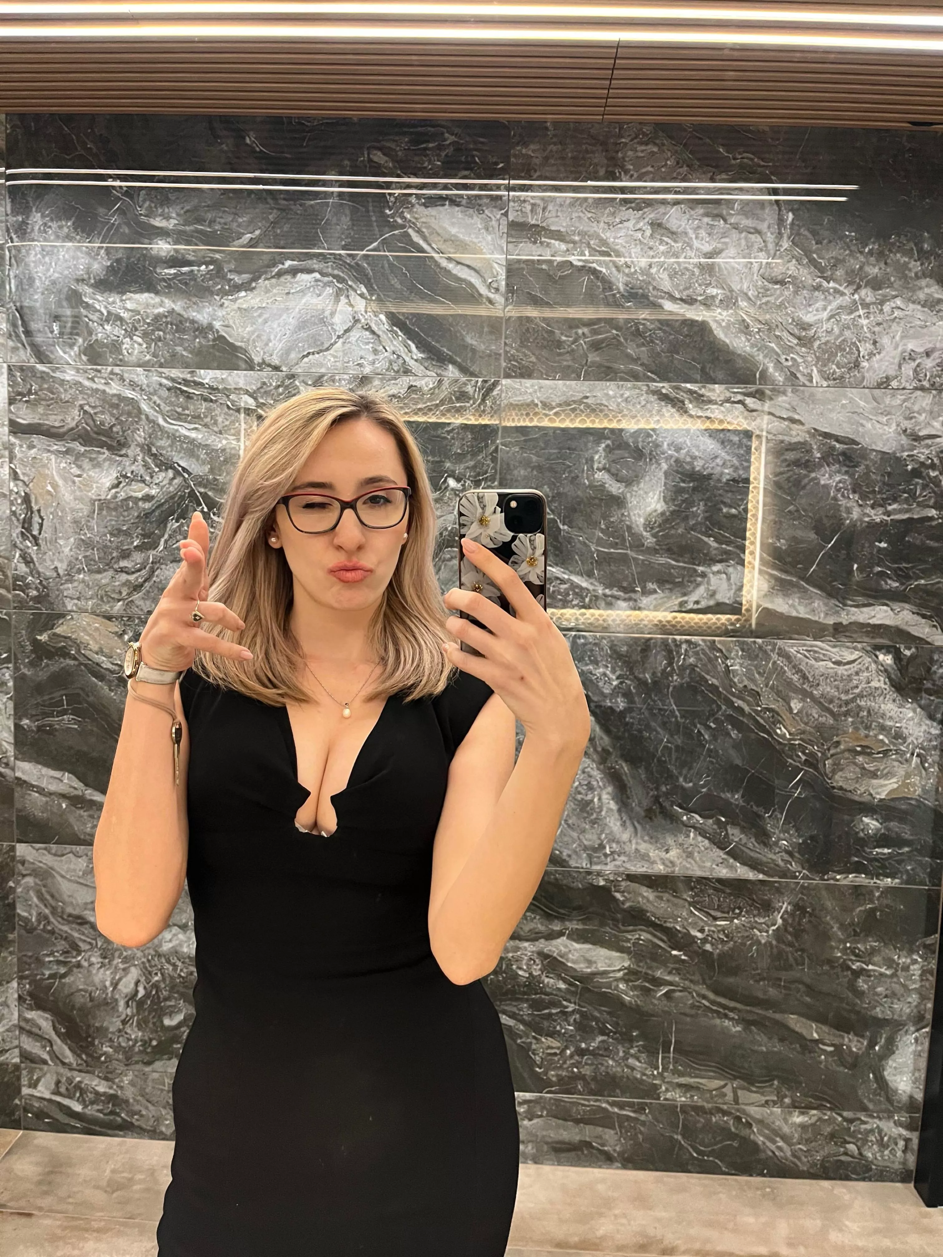 PhD student, manager and sexcoach, nice to meet you :) posted by Sexcoach_Katherine