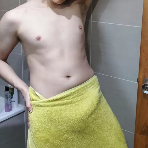 Seeing this, would u join me in the shower? by GruesoDeseo