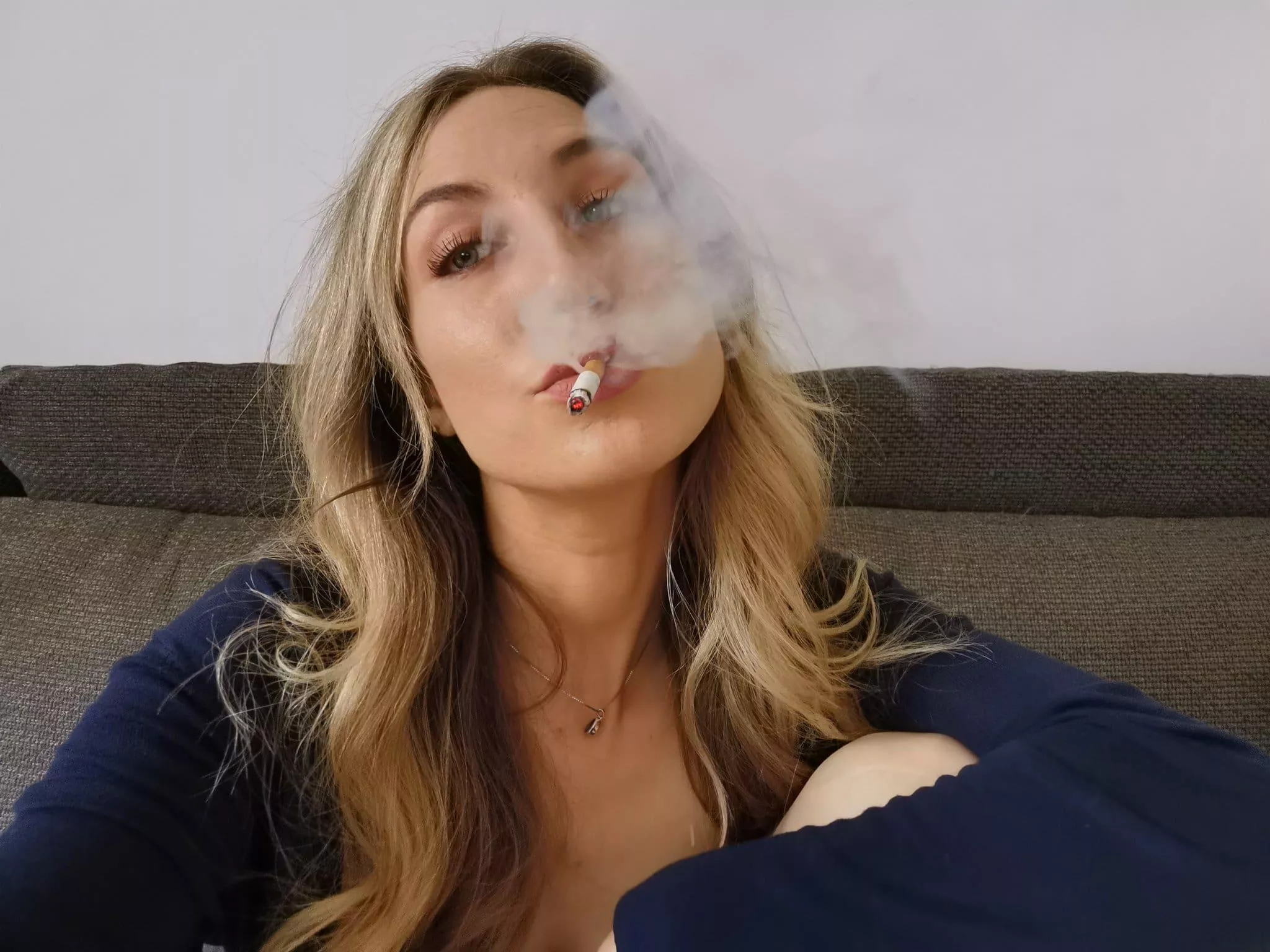 Smoking at home🚬🤍 posted by derrie_t